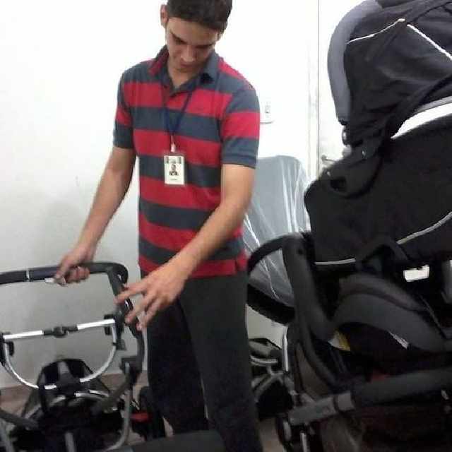 Foto 1 - Consertos- limpeza de carrinhos de beb